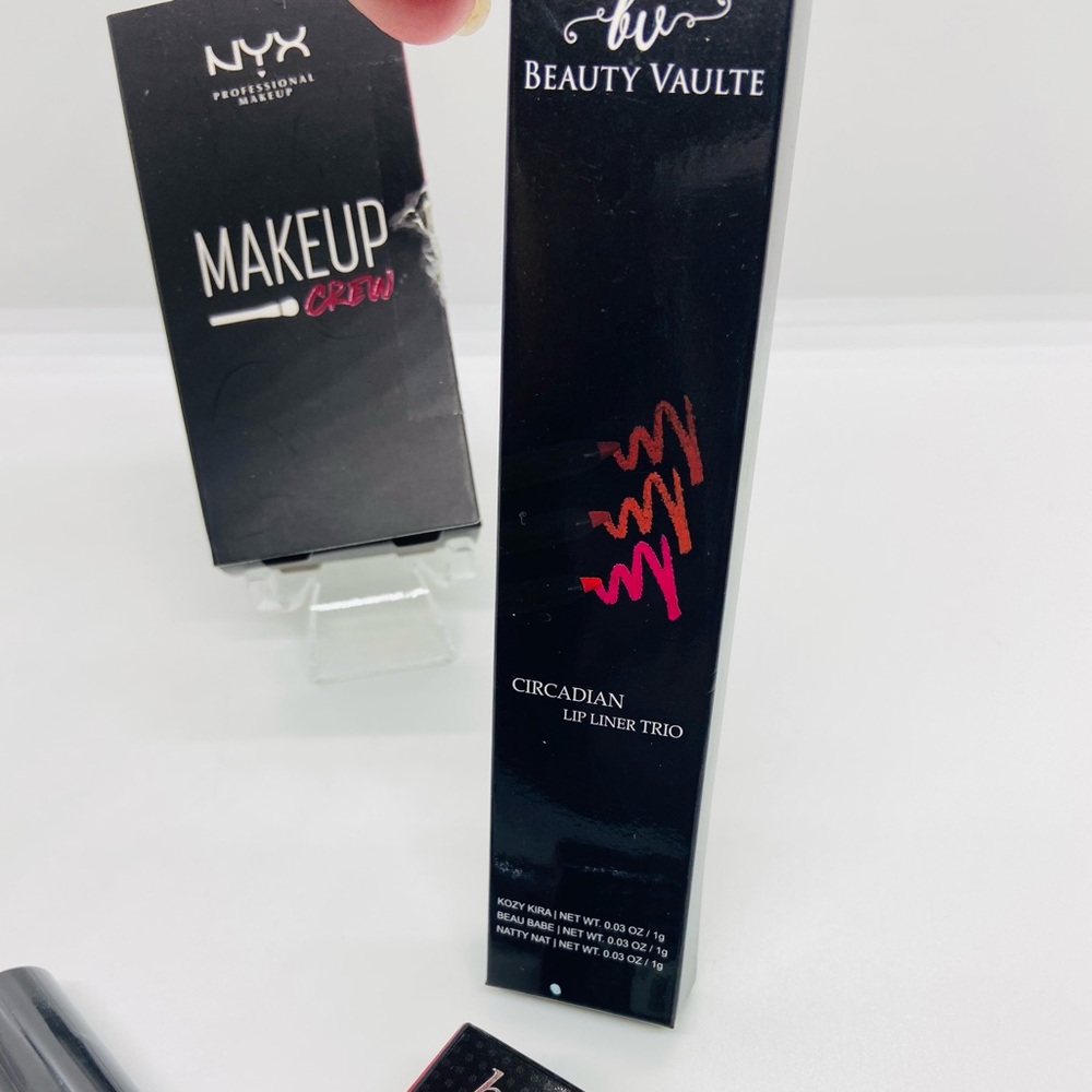 💋Lip Bundle 💋 - Picture 4 of 7